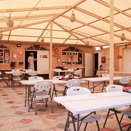 Отель Wahiba Bedouin Rustic Camp Bidiya Экстерьер фото