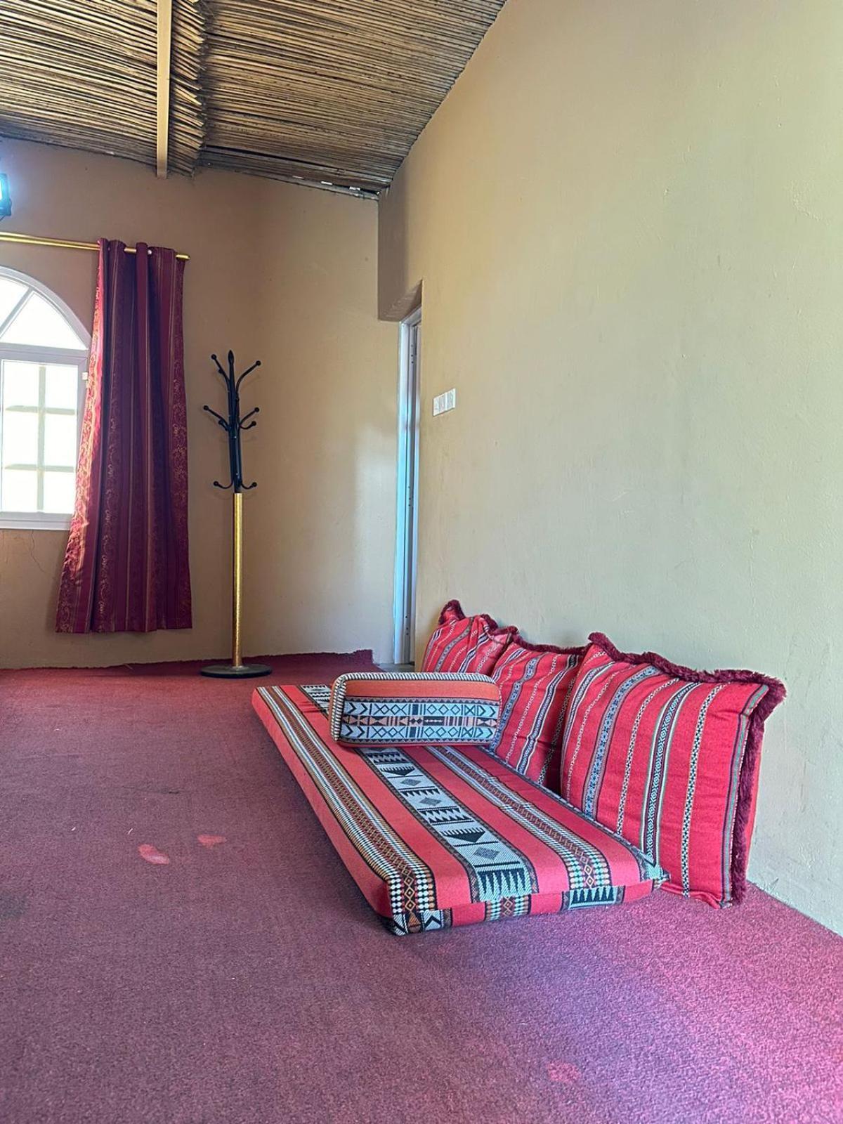 Отель Wahiba Bedouin Rustic Camp Bidiya Экстерьер фото