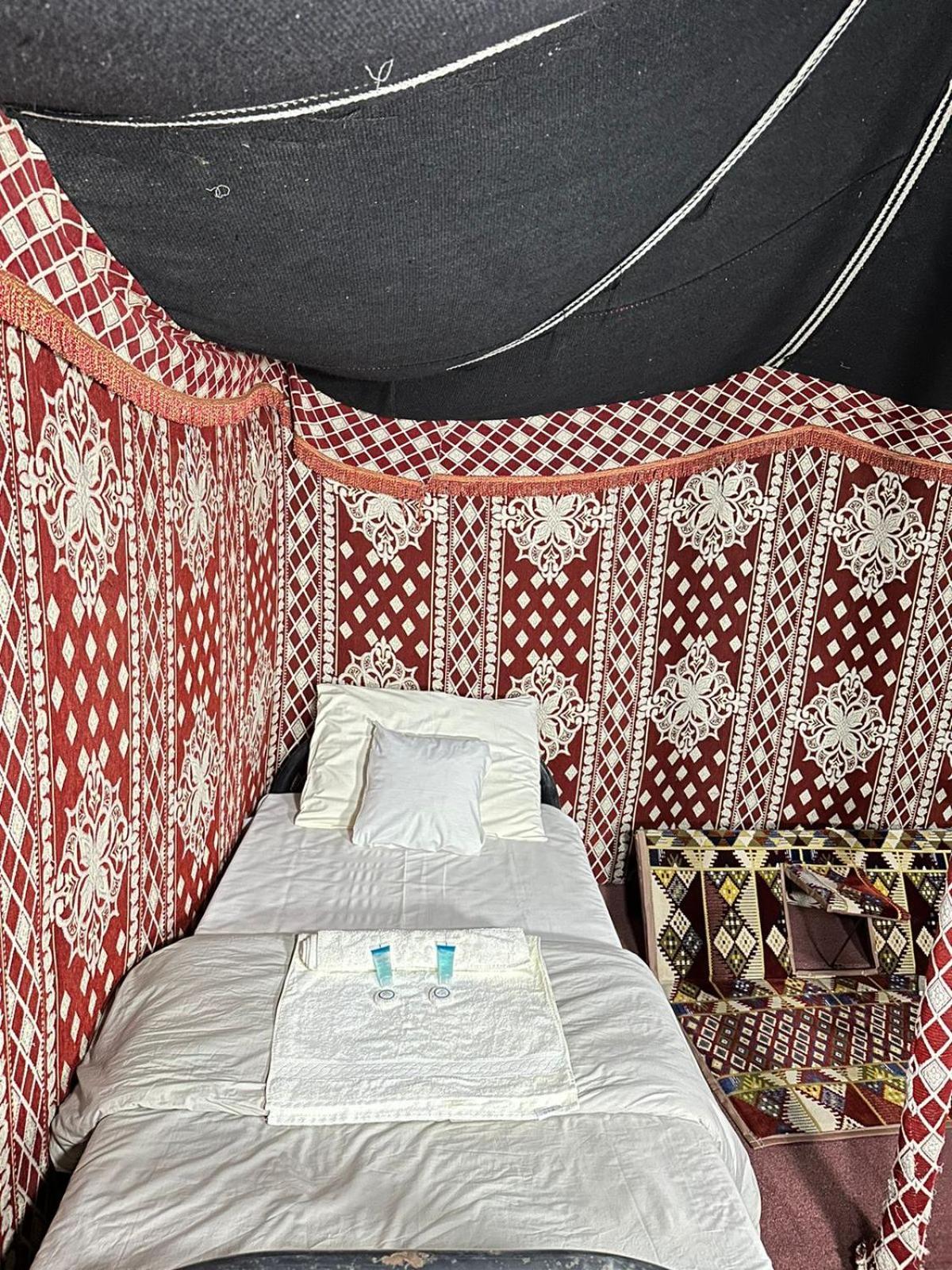 Отель Wahiba Bedouin Rustic Camp Bidiya Экстерьер фото