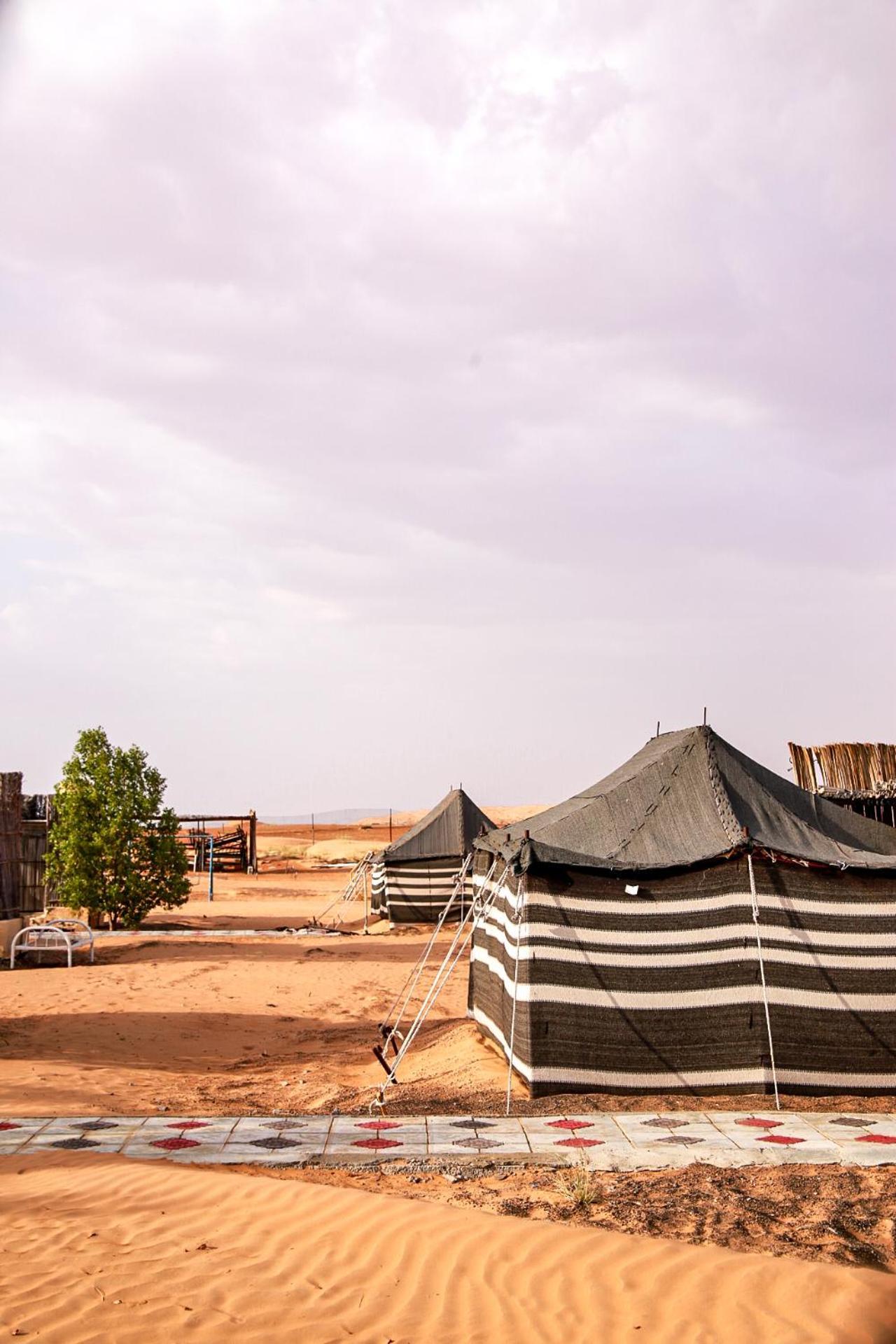 Отель Wahiba Bedouin Rustic Camp Bidiya Экстерьер фото